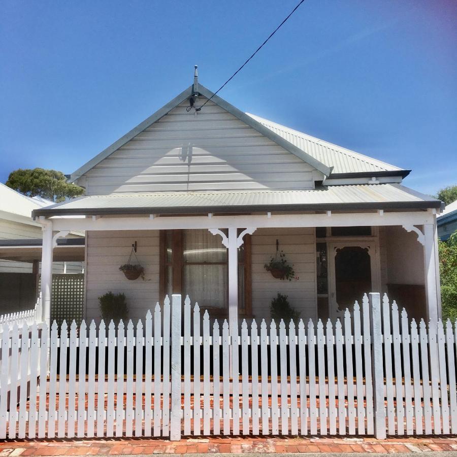 Railway Cottage Bunbury Exterior photo